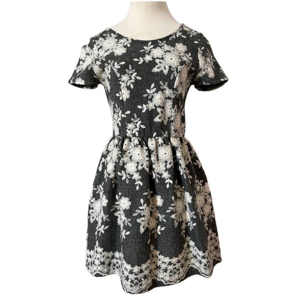 Dainty Hooligan Skater Dress Size M Gray Cream Floral Coquette Wedding Cocktail